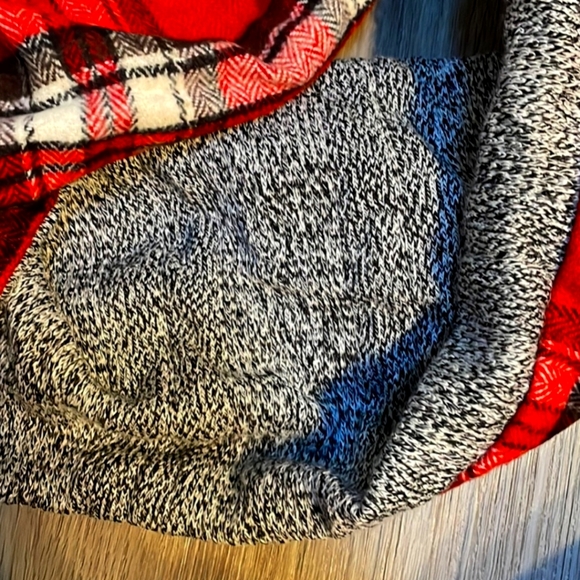 Nwot winter scarf - Picture 2 of 3
